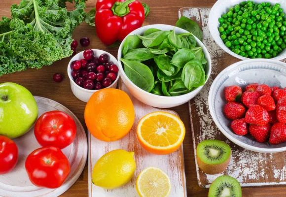 The Benefits of Using Vitamin C Serums for Glowing Skin
